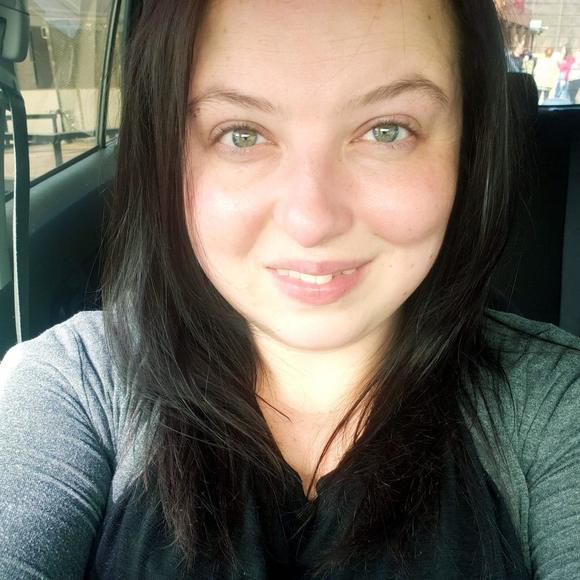 Meet your Posher, Deidra - Picture 1 of 1